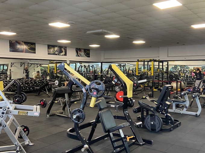 Sala Pesi Smile Fitness La Rustica